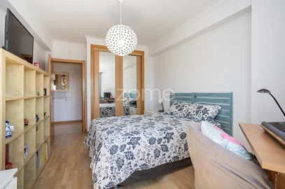Apartamento T3 para Venda em Corroios