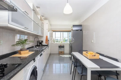 Apartamento T3 para Venda em Corroios
