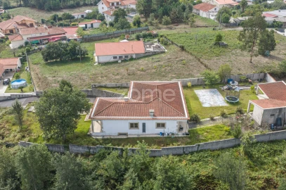 Moradia T3 para Venda em Oleiros