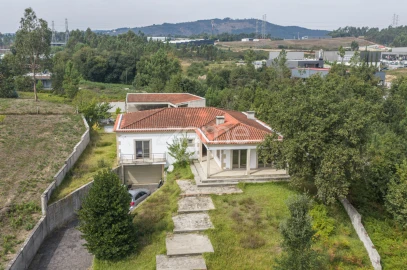 Moradia T3 para Venda em Oleiros