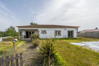 Moradia T3 para Venda em Oleiros
