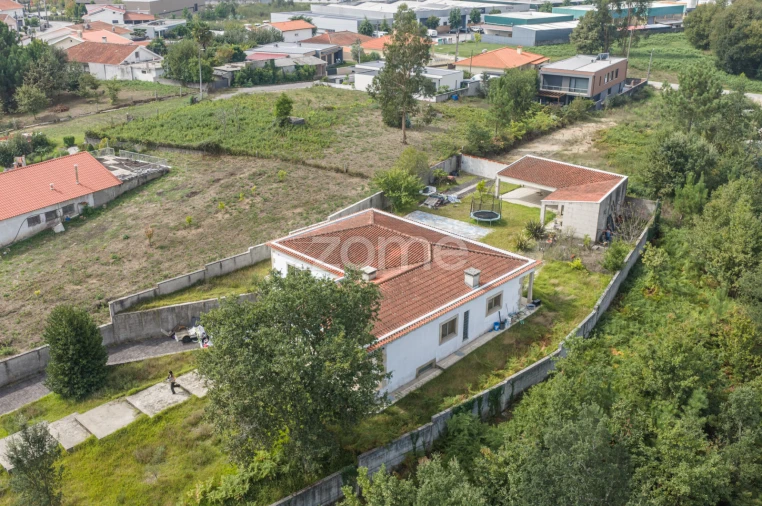 Moradia T3 para Venda em Oleiros Foto 11