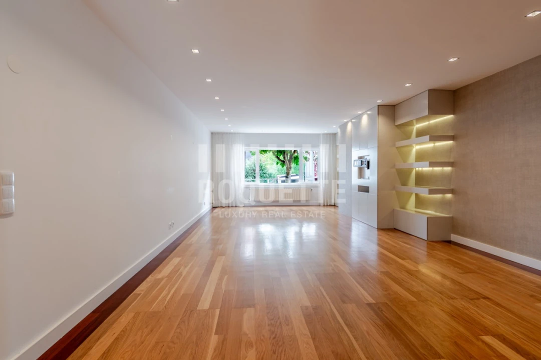 Apartamento T4 para Venda em Aldoar, Foz do Douro e Nevogilde Foto 4