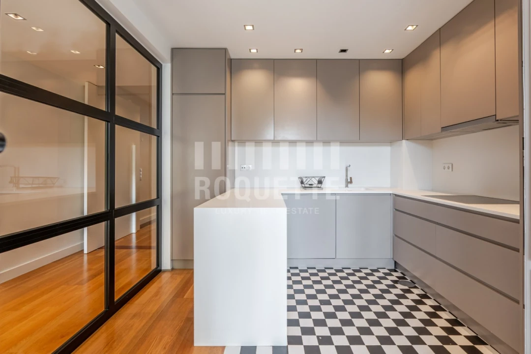 Apartamento T4 para Venda em Aldoar, Foz do Douro e Nevogilde Foto 3