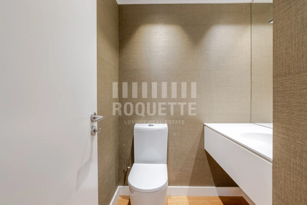 Apartamento T4 para Venda em Aldoar, Foz do Douro e Nevogilde Foto 18