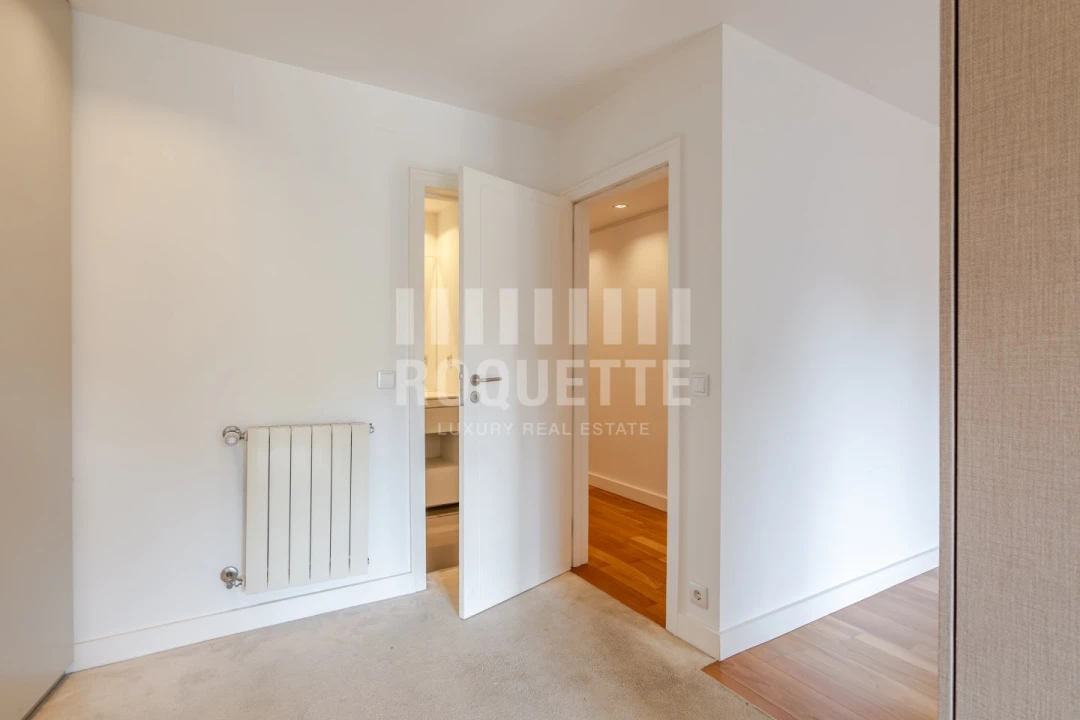 Apartamento T4 para Venda em Aldoar, Foz do Douro e Nevogilde Foto 25