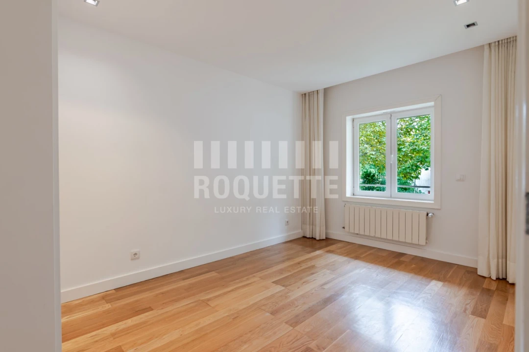 Apartamento T4 para Venda em Aldoar, Foz do Douro e Nevogilde Foto 35