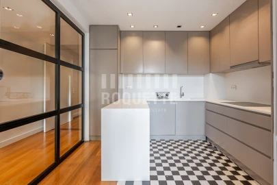 Apartamento T4 para Venda em Aldoar, Foz do Douro e Nevogilde