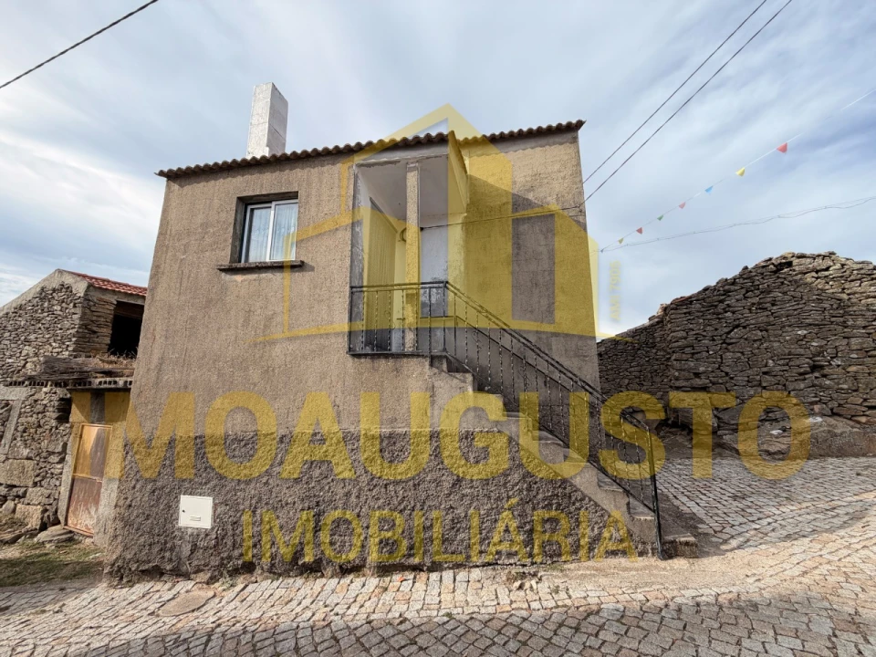 Moradia T3 para Venda em Marmeleiro Foto 1