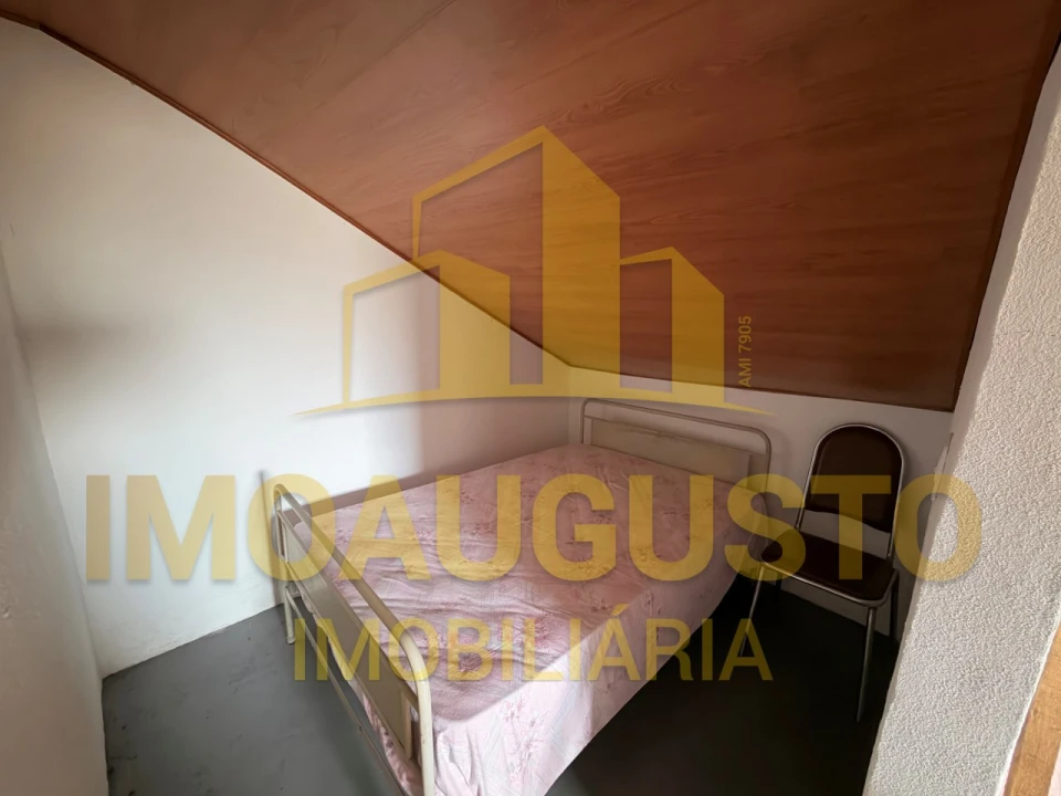 Moradia T3 para Venda em Marmeleiro Foto 12