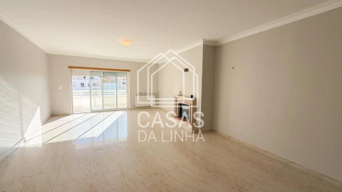 Apartamento T3 para Arrendamento em Carcavelos e Parede