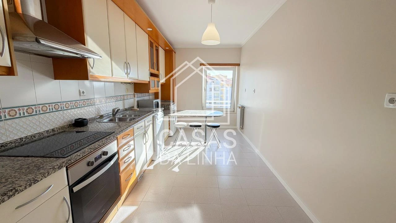 Apartamento T3 para Arrendamento em Carcavelos e Parede Foto 3