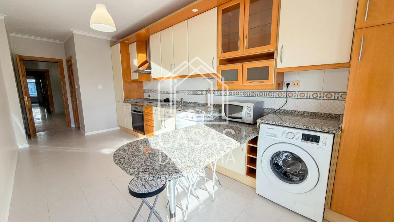 Apartamento T3 para Arrendamento em Carcavelos e Parede Foto 7