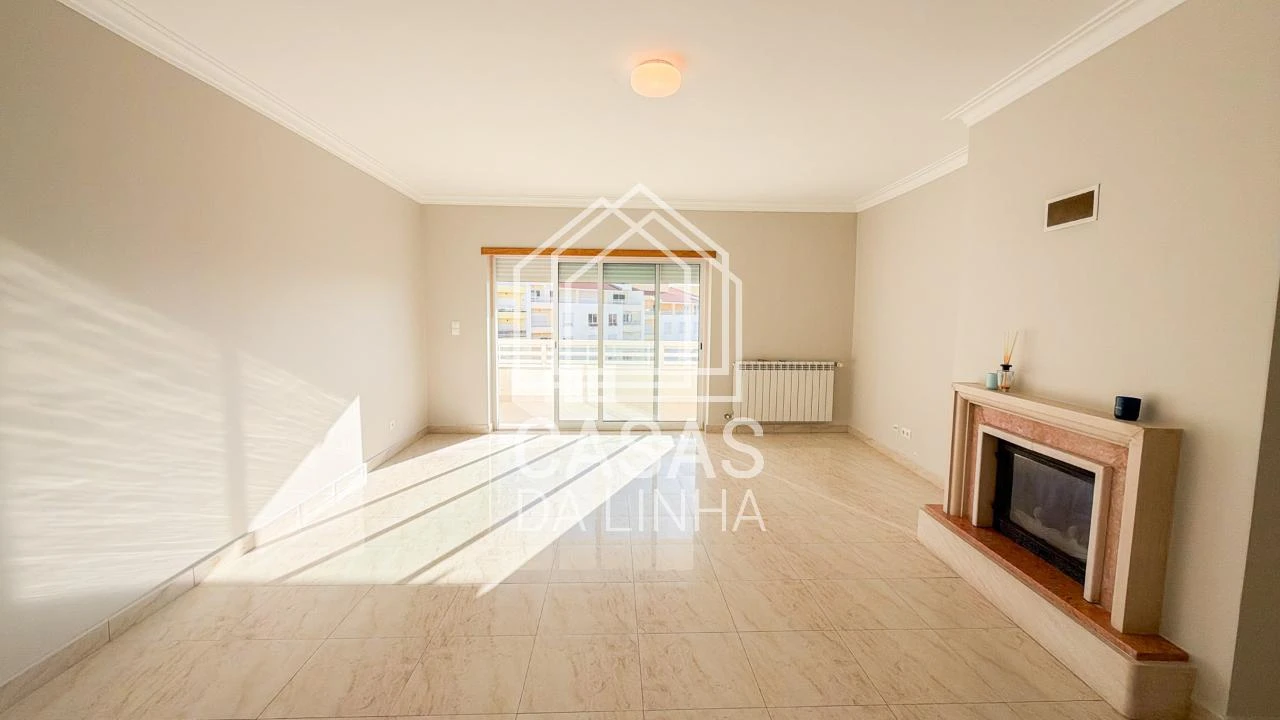 Apartamento T3 para Arrendamento em Carcavelos e Parede Foto 9