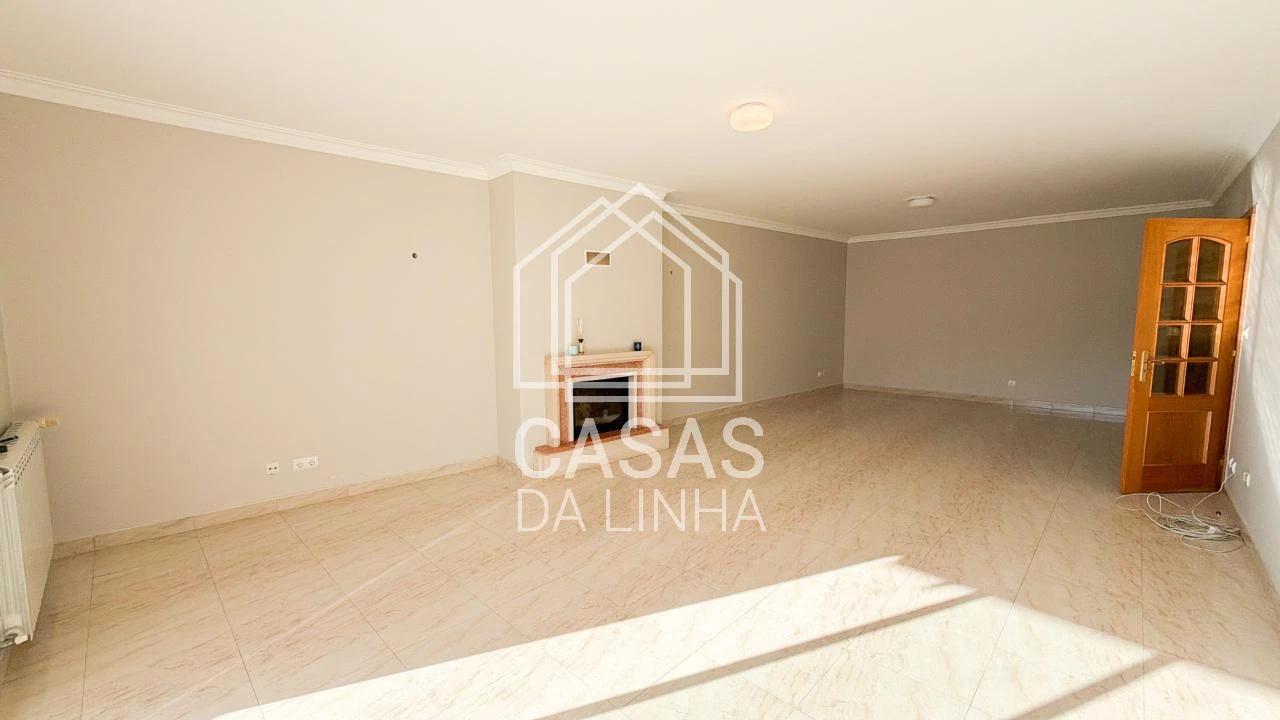Apartamento T3 para Arrendamento em Carcavelos e Parede Foto 11