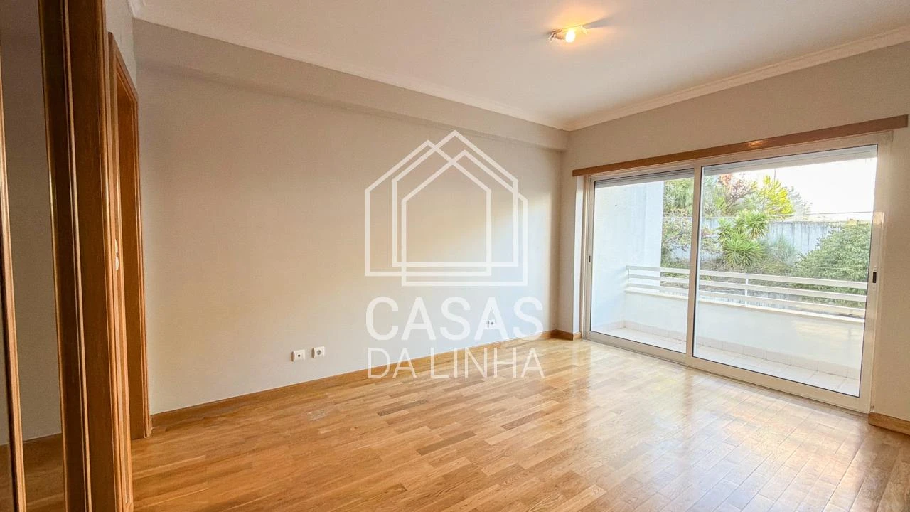 Apartamento T3 para Arrendamento em Carcavelos e Parede Foto 22