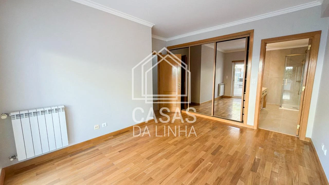 Apartamento T3 para Arrendamento em Carcavelos e Parede Foto 24