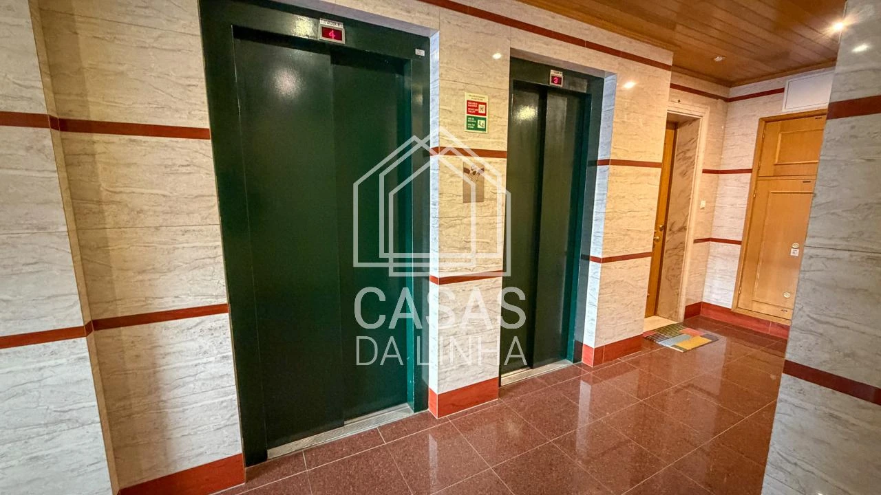 Apartamento T3 para Arrendamento em Carcavelos e Parede Foto 27
