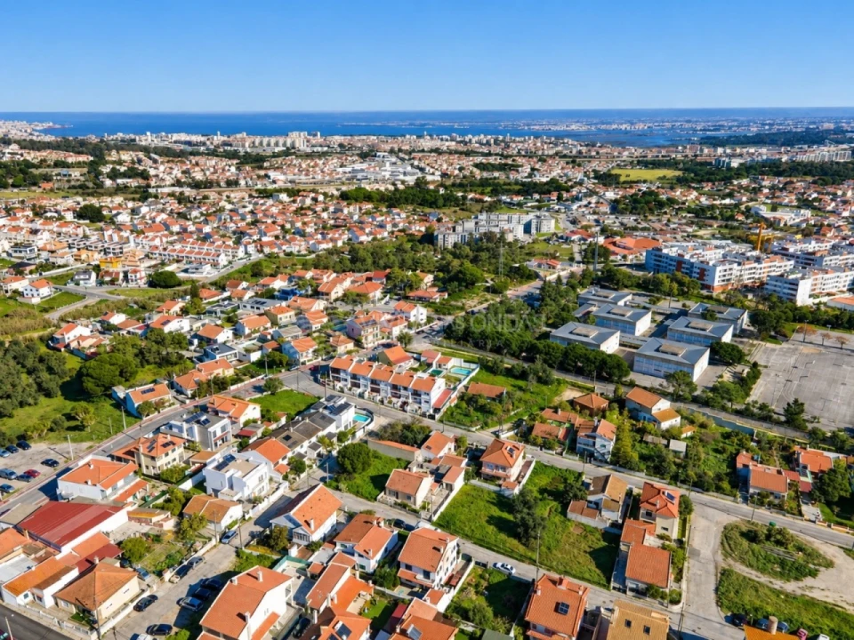 Moradia T3 para Venda em Charneca de Caparica e Sobreda Foto 45