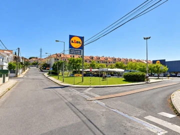 Moradia T3 para Venda em Charneca de Caparica e Sobreda