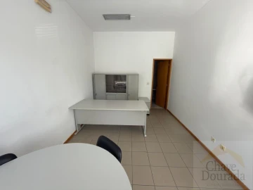 Loja para Arrendamento em Santa Clara e Castelo Viegas