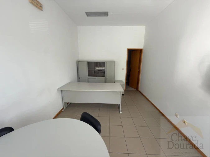 Loja para Arrendamento em Santa Clara e Castelo Viegas Foto 5