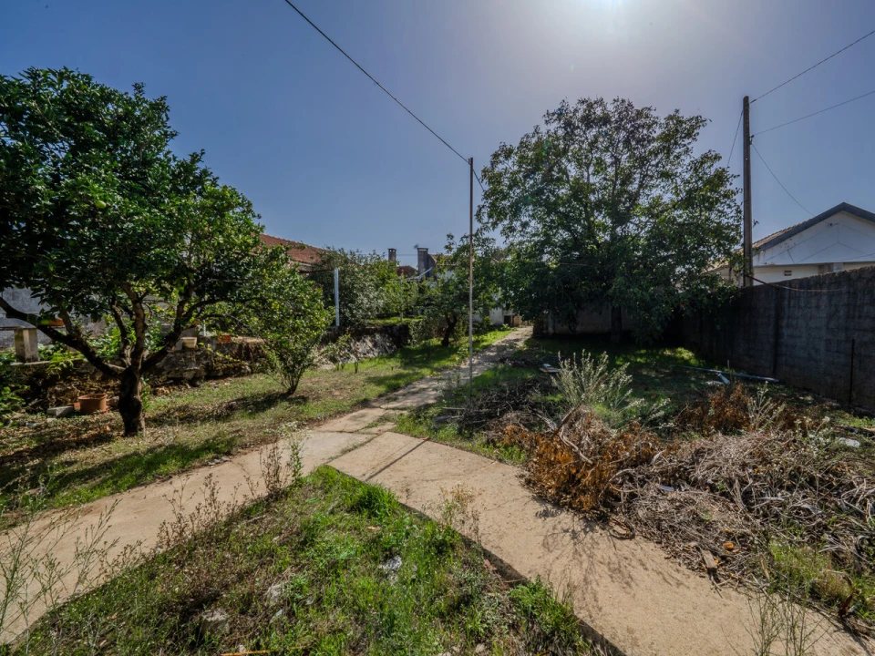 Moradia T3 para Venda em Maceira Foto 38