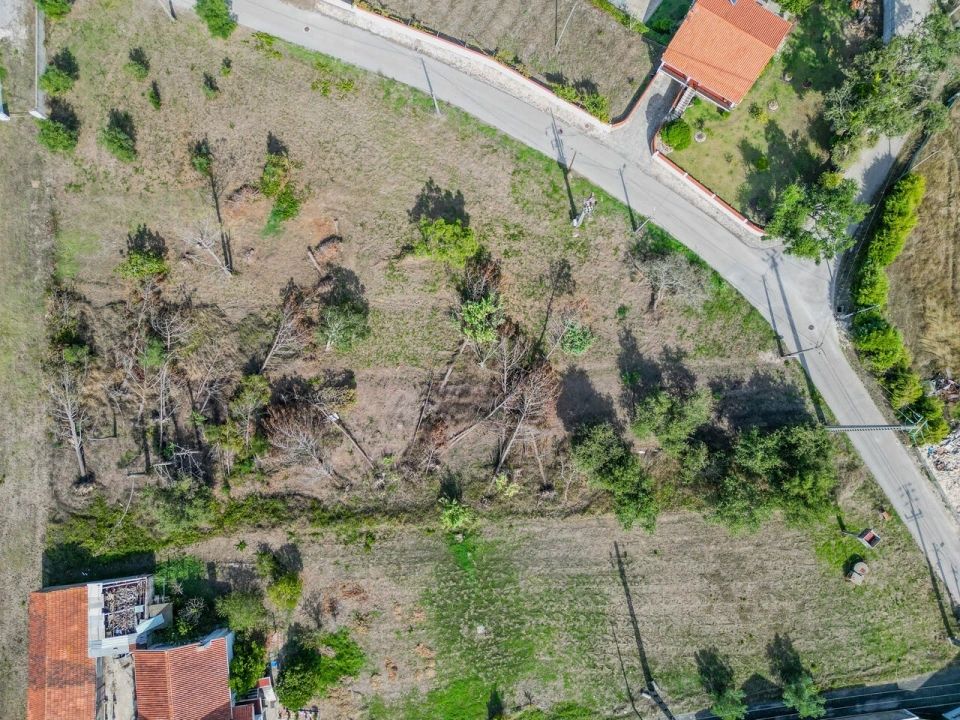 Terreno para Venda em Maceira Foto 3