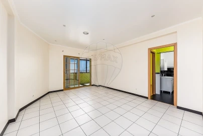 Apartamento T1 para Venda em Águas Livres