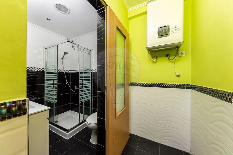 Apartamento T1 para Venda em Águas Livres Foto 12