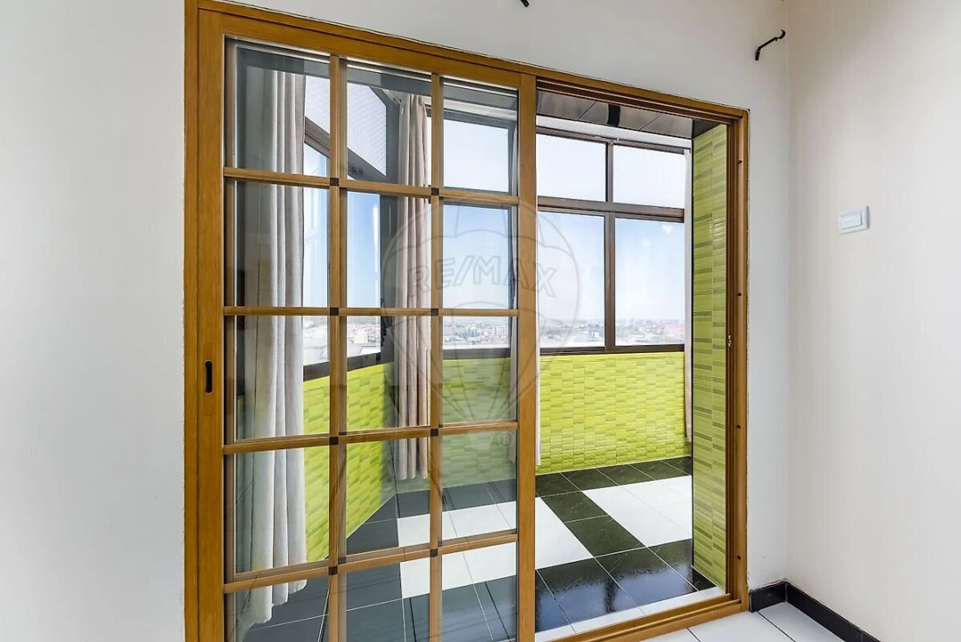 Apartamento T1 para Venda em Águas Livres Foto 5