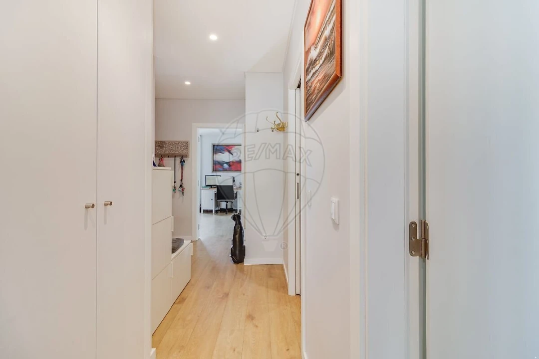 Apartamento T2 para Venda em Algueirão-Mem Martins Foto 16