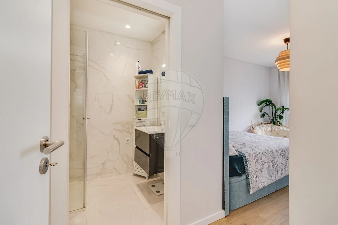 Apartamento T2 para Venda em Algueirão-Mem Martins Foto 17