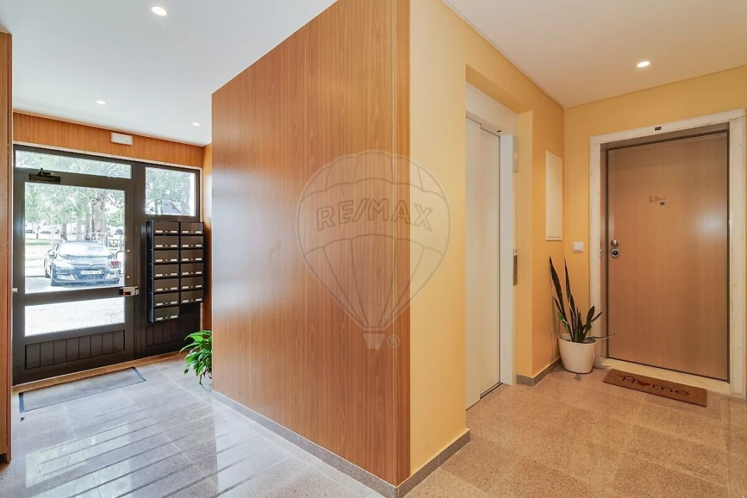 Apartamento T2 para Venda em Algueirão-Mem Martins Foto 29