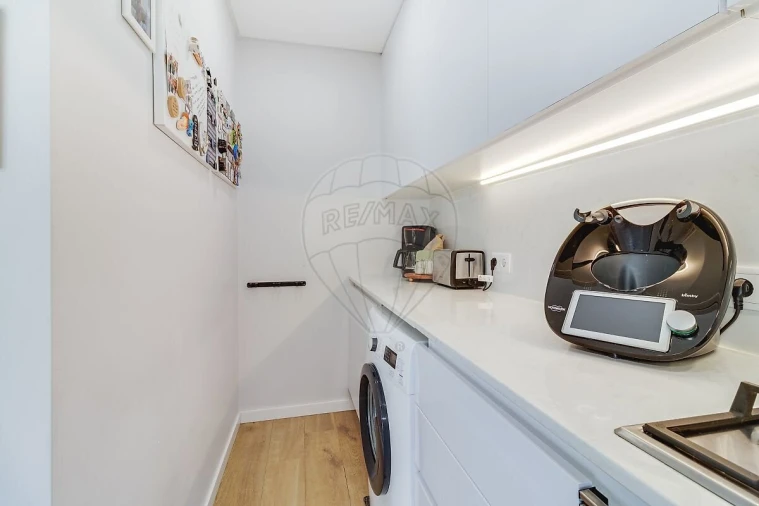 Apartamento T2 para Venda em Algueirão-Mem Martins Foto 9