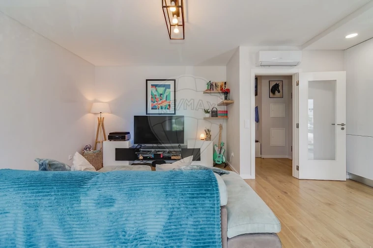 Apartamento T2 para Venda em Algueirão-Mem Martins Foto 3