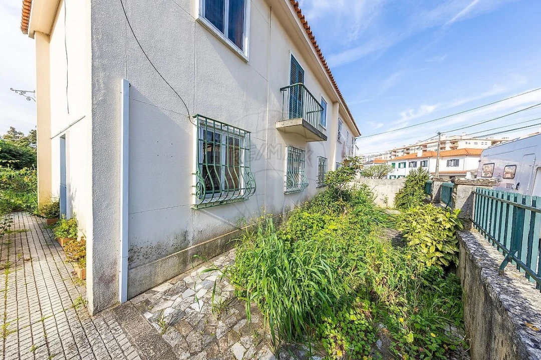 Moradia T5 para Venda em Queluz e Belas Foto 40