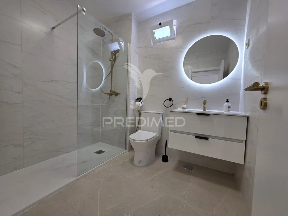 Apartamento T3 para Venda em Olhão Foto 16