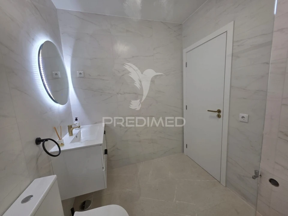 Apartamento T3 para Venda em Olhão Foto 17