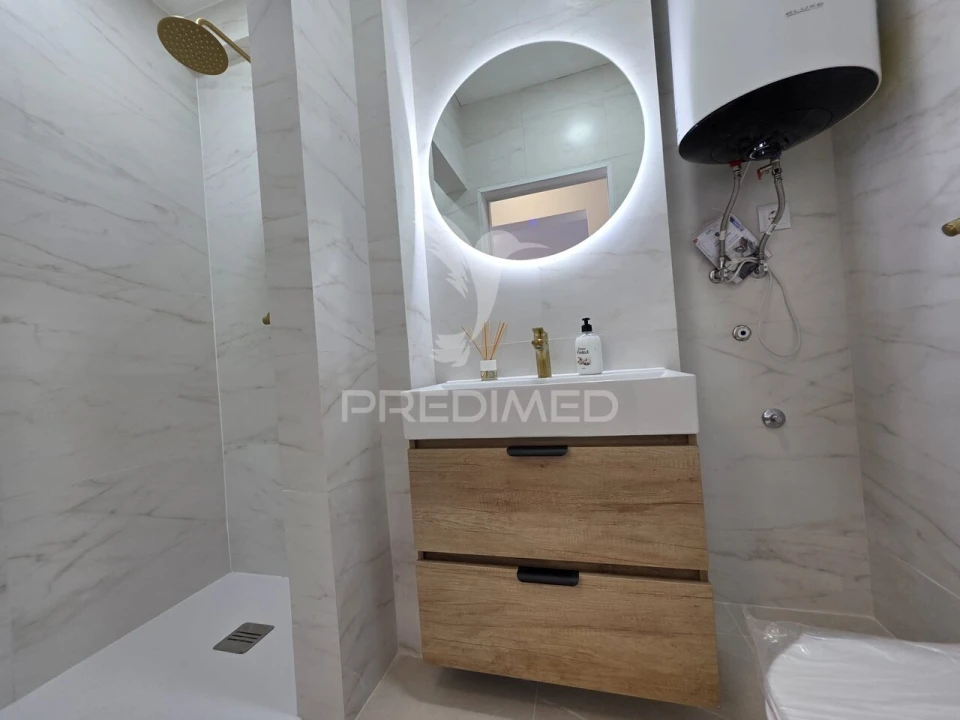 Apartamento T3 para Venda em Olhão Foto 19