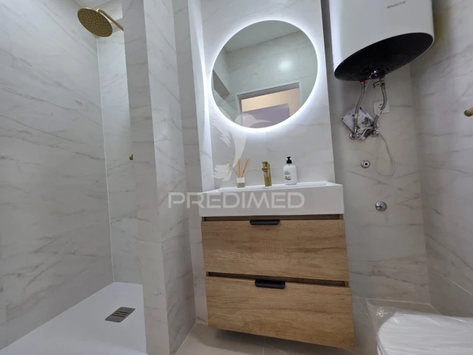 Apartamento T3 para Venda em Olhão Foto 19