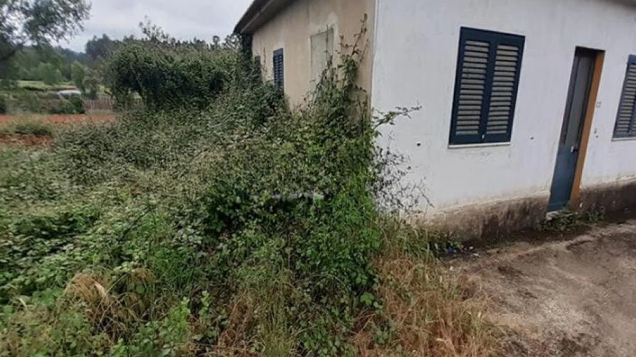Moradia T4 para Venda em Amoreira da Gândara, Paredes do Bairro e Ancas