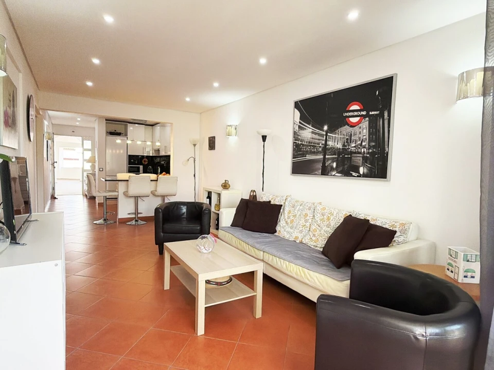 Apartamento T2 para Venda em Albufeira e Olhos de Água Foto 2