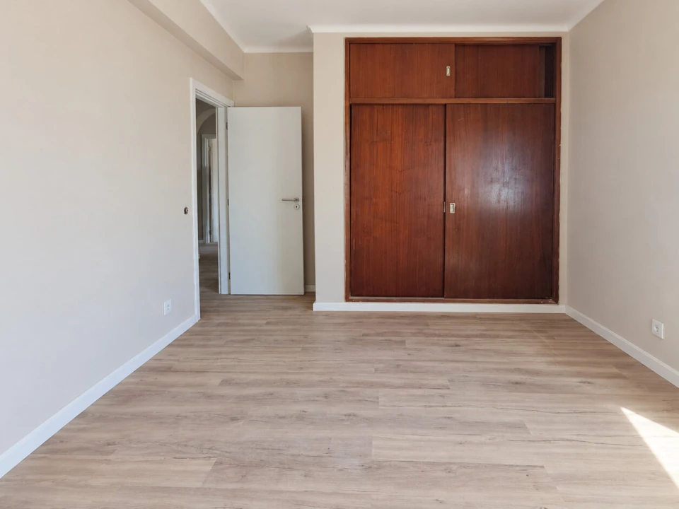 Apartamento T2 para Venda em Alvor Foto 12