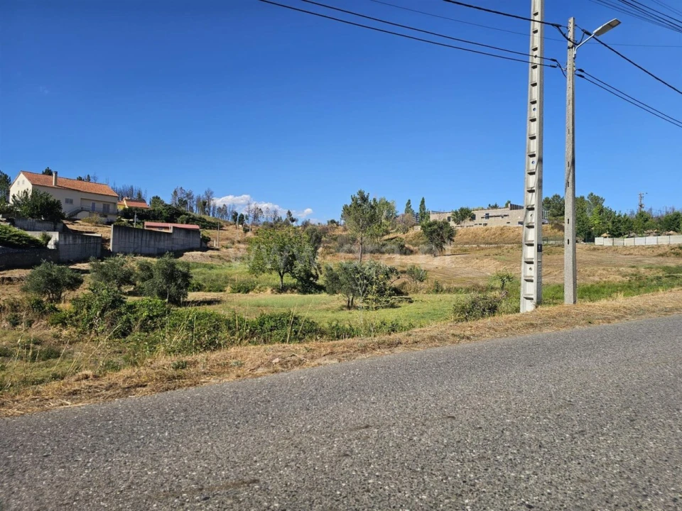 Terreno para Venda em Silvares Foto 10