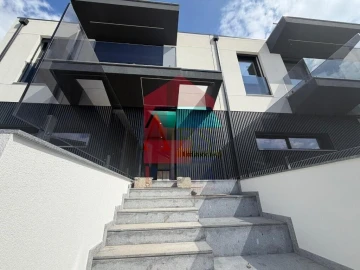 Moradia T3 para Venda em Real, Dume e Semelhe