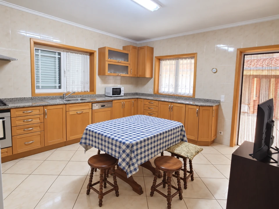 Moradia T3 para Venda em Varzea Foto 5