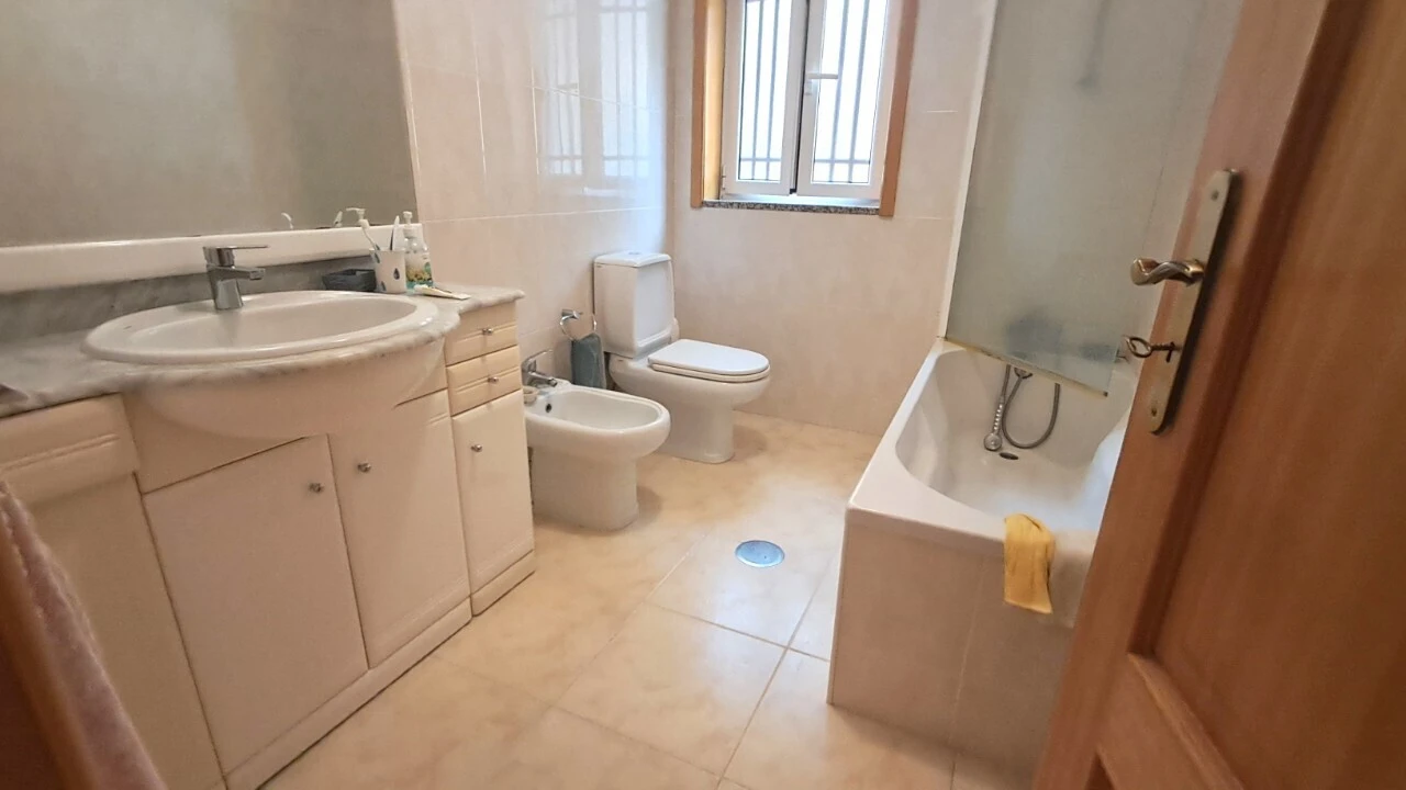 Moradia T3 para Venda em Varzea Foto 7