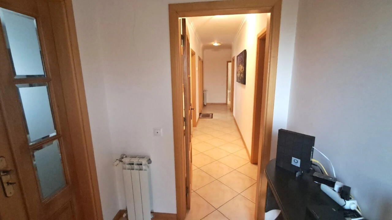 Moradia T3 para Venda em Varzea Foto 18