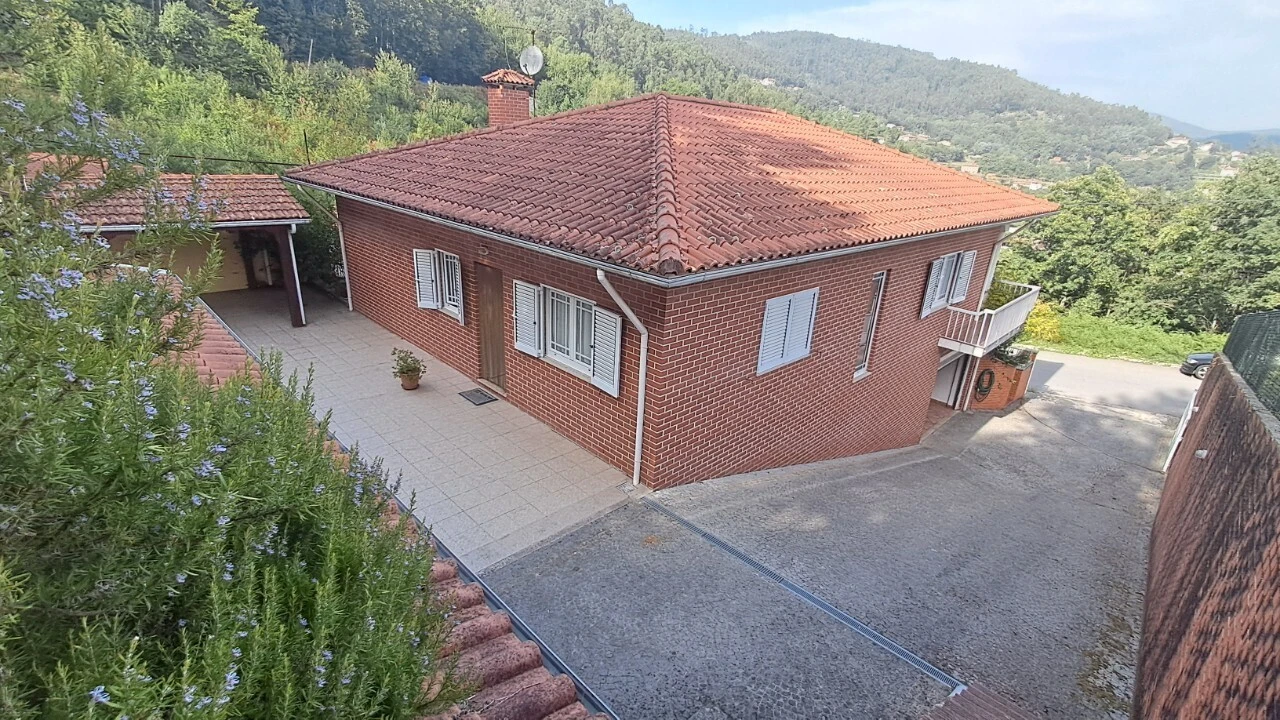 Moradia T3 para Venda em Varzea Foto 1